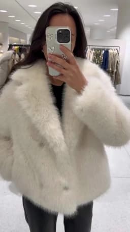 Neo Mint Chic Street Hot Girls 2025 Winter Pure White Faux Fur Jacket Women Fuzzy Lapel Collar Fox Fur Coat Thick Warm Outerwear