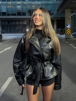 HH Women Fashion Black Short Faux Leather Trench Coat Long Sleeve Lapel Jacket With Belt Vintage Lady Motorcycle Jacket Outwear