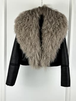 2025 Winter Women Warm Faux Leather Sheepskin Coat Female Zipper Slim Streetwear Moto Biker Jacket Large Real Wool Fur Collar