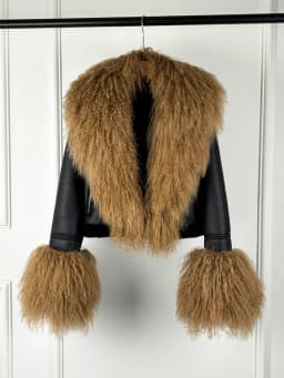 2025 Winter Women Warm Faux Leather Sheepskin Coat Female Zipper Slim Streetwear Moto Biker Jacket Large Real Wool Fur Collar