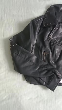 Autumn and Winter Women's short Black tops Popular PU Slim Fit Lapel Motorcycle Jacket Punk Rock Short Zippered Leather Jacket