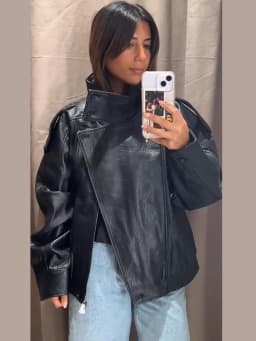 Street Metal Buckle Short Leather Jackets Women Solid Lapel Zipper Long Sleeve Warm Coats 2025 Autumn Lady Chic Thick Outwears