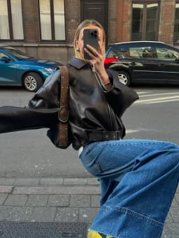 Street Metal Buckle Short Leather Jackets Women Solid Lapel Zipper Long Sleeve Warm Coats 2025 Autumn Lady Chic Thick Outwears