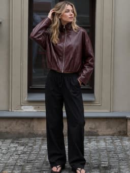 HH Vintage Women’s Cropped Faux Leather Jacket 2026 Spring Autumn Long Sleeve Stand-Collar Zip-Up Biker Style Coat Streetwear