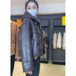 2026 New Autumn Winter Moto Lambswool Jacket Outwear Women's Wear Corner Buckle Loose Short Hooded Warm Leather Jacket Tops