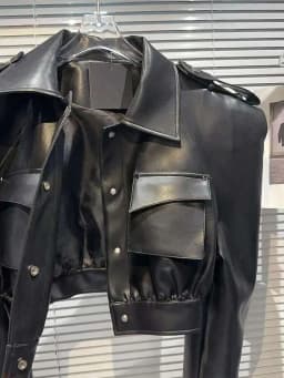 DEAT Streetwear Pocket PU Leather Black Coat For Women Long Sleeve Single Breasted Lapel Jacket 2024 Autumn New Female 11XX5280