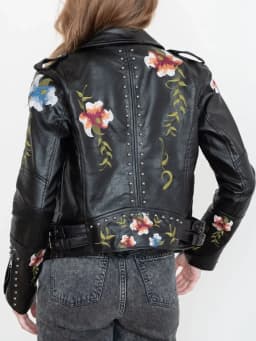 2026 New Women's High Street Floral Print Embroidery Faux Leather Jackets Female Moto & Biker Rivet Black Punk Outerwear Coats