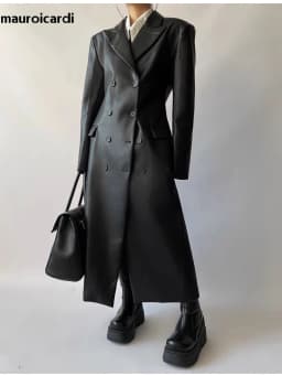 Mauroicardi Autumn Long Black Fitted Soft Pu Leather Trench Coat for Women Shoulder Pads Double Breasted Luxury European Clothes