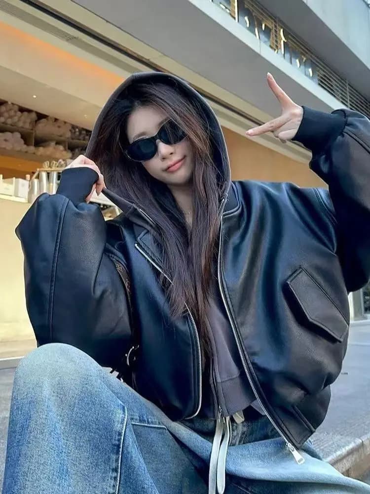Black Short Leather Jacket Women's Loose Fit Zipper Baseball Style Cool Sensation Motorcycle Top Fashionable Polyester Fiber