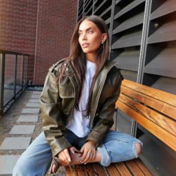 Suninheart Winter Faux Leather Bomber Jacket Women Short Zipper Front Lapel Outerwear Multiple Pockets Warm Jackets