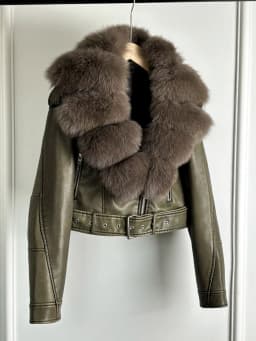 2025 Women Vintage Pu Faux Leather Short Jacket With Belt Streetwear Female Zipper Retro Coat Outwear Big Real Fox Fur Collar