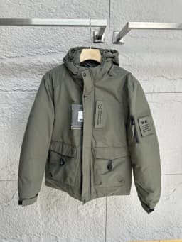 Men's Outdoor Winter Jacket Thickened Cotton Padded Coat Windproof Warm Hooded Workwear Long Zipper Closure  Color