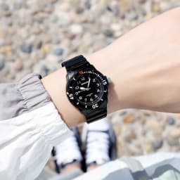 UTHAI CE31 Children’s Sport Watch Clocks 50m Waterproof Wristwatches for Kids Girls Boys Teens Students PU Soft