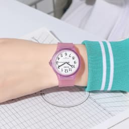 SKMEI 2557 Fashion Quartz Wristwatch 5Bar Waterproof Student Wrist Watch Women Men Fashion Casual Outfit Clock For Raining Day