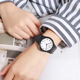 New Black Children Watch Silicone Strap Waterpoof Classic Analog Kids Wristwatch Men Women Waterproof Watches