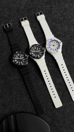 SHUAIKE 957 Fashion Sports Student Watch Calendar Display 50M Waterproof Clock Night Light Clock Male and Female Quartz Watch
