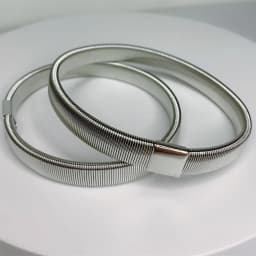2pcs/pair Sleeve Garters Anti-Slip Shirt Sleeve Holders Garters Stretch Metal Armbands Sleeve Garters for Women Men