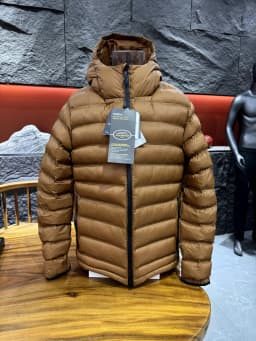 Italian High-End Outdoor Capsule Traveler Anti-Cold Clothing Seamless Glued Partition Filled Cotton Hat Men Cotton Jacket
