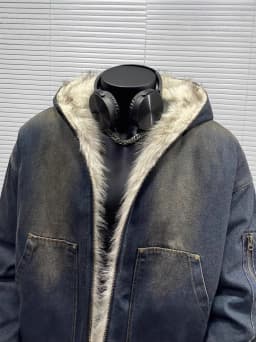 Men's Vintage Washed Denim Jacket with Faux Fur Hood Oversized Warm Bomber Coat Casual Streetwear Workwear Overcoat Outerwear