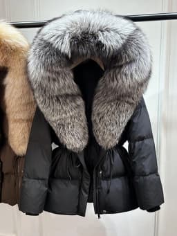Lagabogy 2026 Big Real Fox Fur Hooded Puffer Jacket Female New Winter Top Fluffy Clothing Thick Warm White Duck Down Coat Women