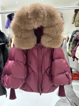 Lagabogy 2025 New Winter Large Real Fur Hooded Puffer Jacket Women White Duck Down Mid Long Parka Thick Warm Knitted Sleeve Coat