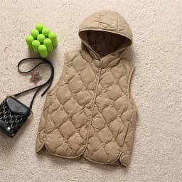 Fashion Lightweight Hooded Down Vest Woman Short Slim Fit Warm Winter Puffer Waistcoat Women Gilet Single Breasted VT-335