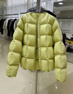 Janveny 2025 New Winter Fluffy Puffer Jacket Women Thicken Warm Oversized Baseball Collar 90% White Duck Down Short Casual Coat
