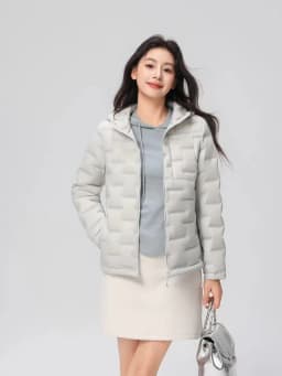 2026 Women's Winter Hooded Coat 90% Duck down Filled Ultra Light Warm Fashion Jacket Autumn Parkas Windbreaker