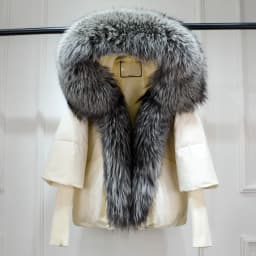 Lagabogy 2025 Winter Women Warm White Duck Down Jacket Loose Hood Puffer Coat Natural Real Fox Fur Collar Thick Luxury Outerwear