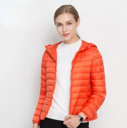 Winter Women Hooded Puffer Jackets Ultra Light Down Jacket Warm Coat Parka Female Portable Outwear Windbreaker Quilted Jacket