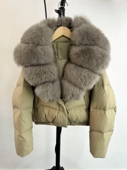 Lagabogy 2025 Big Real Fox Fur Collar New Winter Women Puffer Jacket 90% White Duck Down Coat Female Single Breasted Warm Parkas