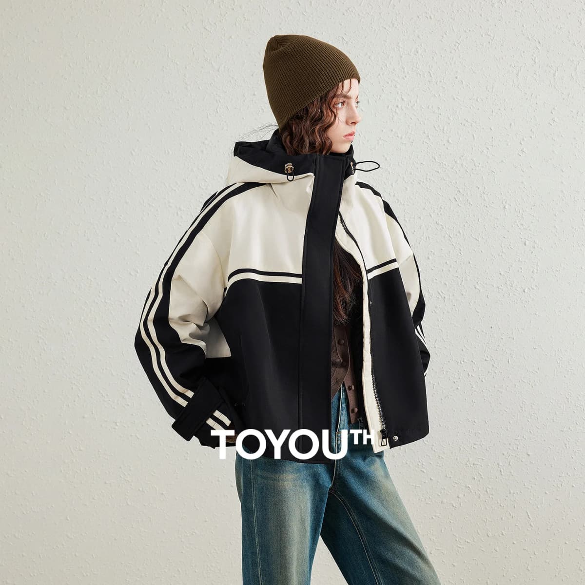 TOYOUTH Women's Short Down Jacket 2026 Winter New College Sporty Windproof Warm Liner Two Piece Set