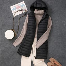 New 2025 Women Women Ultra Light Down Vests Hooded Slim Sleeveless Jacket Girl Lightweight Windproof Waistcoat Korean Fit Parkas