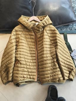 Lagabogy 2025 New Winter Short Puffer Jacket Women Ultra Light 90%White Duck Down Coat Loose Female Feather Parka Hooded Outwear