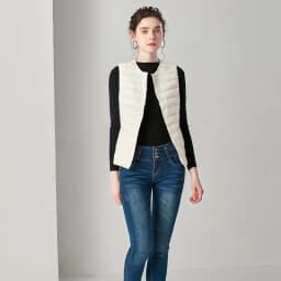 New Causal Women White Duck Down Vest Ultra Light Vest Jacket Winter Weightless Round Collar Sleeveless Coat