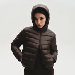 BOSIDENG Women Short Cropped Hooded Down Jacket Lightweight Quilted Puffer Coat Portable Warm Daily Outerwear