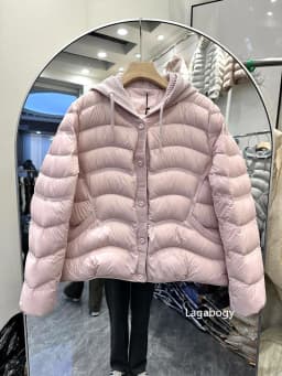 Lagabogy 2026 New Autumn Winter Women 90% White Duck Down Jacket Knitted Hooded Casual Outerwear Female Ultra Light Warm Coats