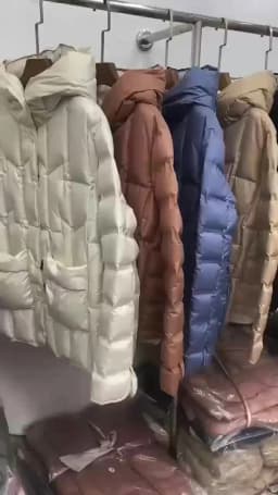 Lagabogy 2025 Winter Women 90% White Duck Down Coat Female Stand Collar Single-Breasted Puffer Jacket Casual Loose Hooded Parkas