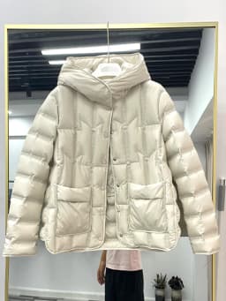 Lagabogy 2025 Winter Women 90% White Duck Down Coat Female Stand Collar Single-Breasted Puffer Jacket Casual Loose Hooded Parkas