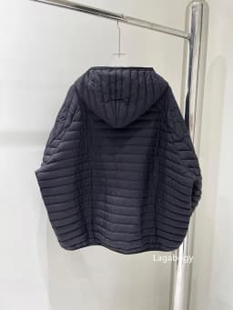Lagabogy 2025 New Winter Short Puffer Jacket Women Ultra Light 90%White Duck Down Coat Loose Female Parka Hooded Thin Outwear