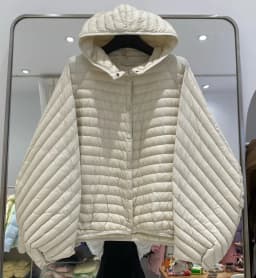 Lagabogy 2026 Winter Vintage Women Oversized Hood Puffer Jacket Female Casual Ultra Light Lantern Sleeve 90%White Duck Down Coat