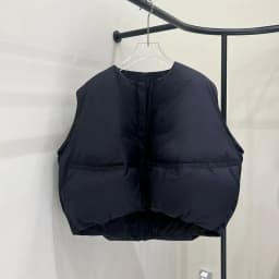Artistic Short White Duck down Vest Women's Outerwear Fashionable Commute Style Regular Fit Thin Warmth Zipper Pure Color