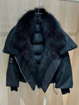 Janveny 2026 New Winter Real Raccoon Fur Collar Short Puffer Jacket Women Loose Waterproof 90% White Duck Down Parka Warm Coats