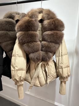Lagabogy 2025 New Winter Women Real Fox Fur Collar Puffer Jacket Female Long Knitted Sleeves Slim Casual White Duck Down Coat