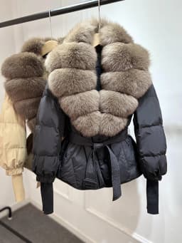 Lagabogy 2025 New Winter Women Real Fox Fur Collar Puffer Jacket Female Long Knitted Sleeves Slim Casual White Duck Down Coat