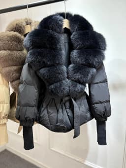 Lagabogy 2025 New Winter Women Real Fox Fur Collar Puffer Jacket Female Long Knitted Sleeves Slim Casual White Duck Down Coat
