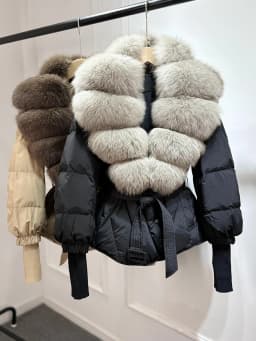 Lagabogy 2025 New Winter Women Real Fox Fur Collar Puffer Jacket Female Long Knitted Sleeves Slim Casual White Duck Down Coat