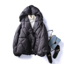 2025 Winter New Fashion 90% White Duck Down Short Jacket Women Thick Warm Loose Cocoon Type Hooded Diamond Puffer Coat Outwear
