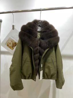 Fur Collar down Jacket Women's Short Loose Warm Parka Casual Style 80% down Fill Power Original Color Available