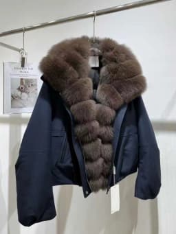 Fur Collar down Jacket Women's Short Loose Warm Parka Casual Style 80% down Fill Power Original Color Available